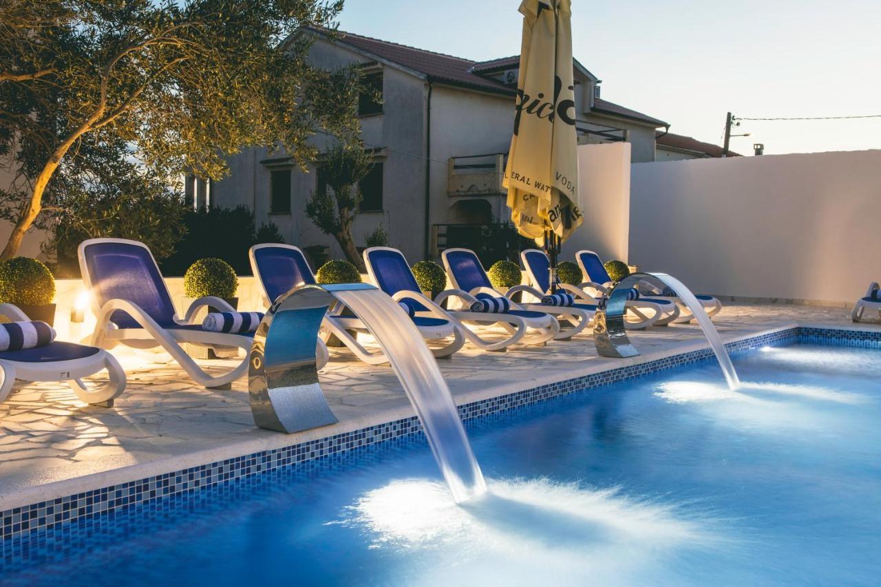 Villa Royal Novalja Ngoại thất bức ảnh